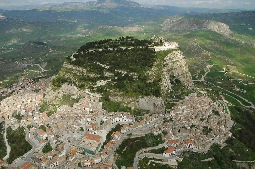 Oda ve Kahvaltı Bed And Breakfast Piazza Sutera